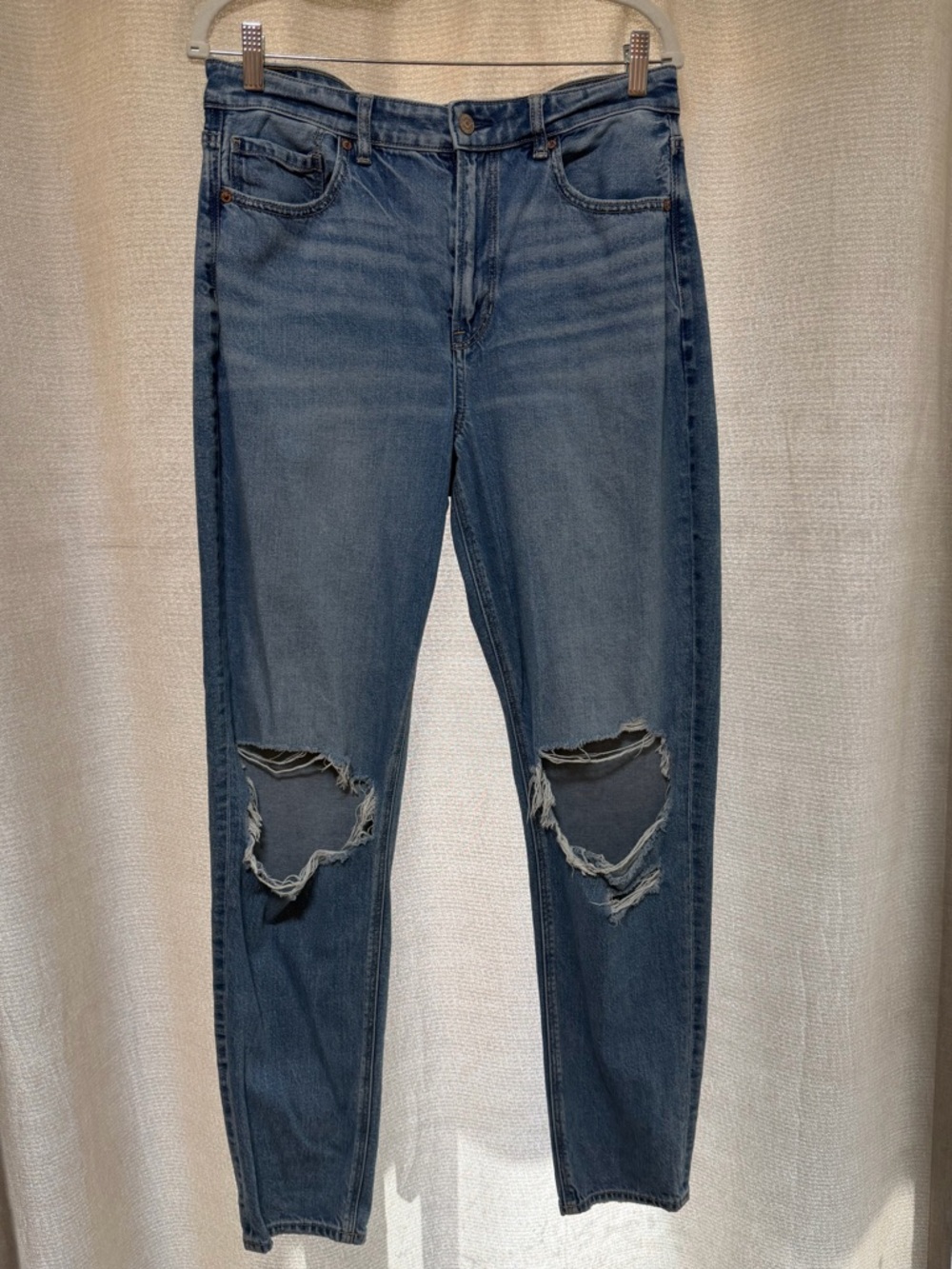 American Eagle Mom Jeans